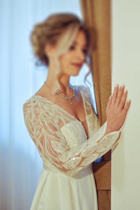 Rochie de mireasă din tafta și dantelă - Georgiana Iordache