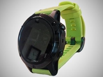 Часовник GARMIN Fenix 5 Sapphire