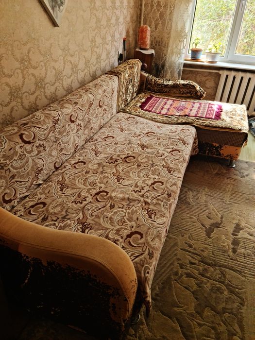 Отдам диван, софу, уголок б/у