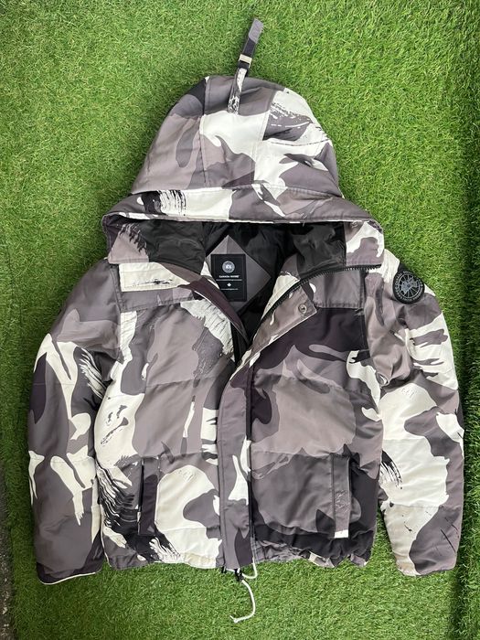 Мъжко пухено яке : Canada Goose - Macmillan Camouflage L