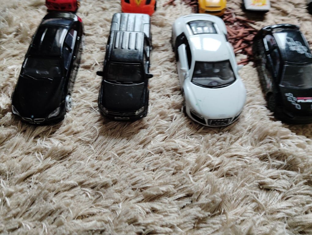 Железни коли играчки