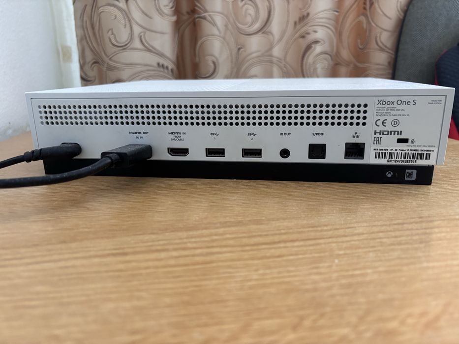 Xbox one S 500 negociabil