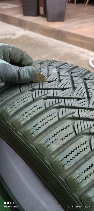 Vând cauciucuri Laufen