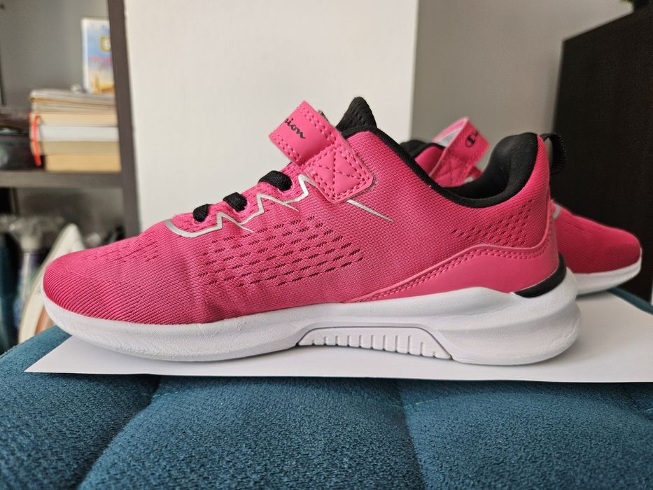 Adidasi fete Champion marimea 34