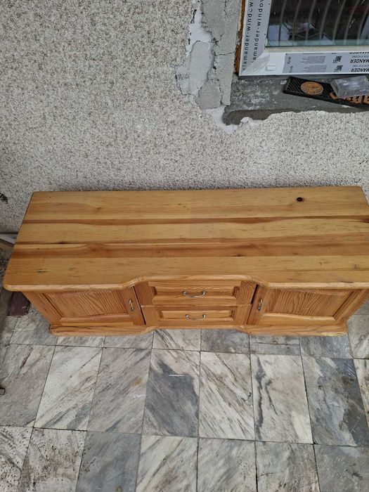 Дървен шкаф за обувки