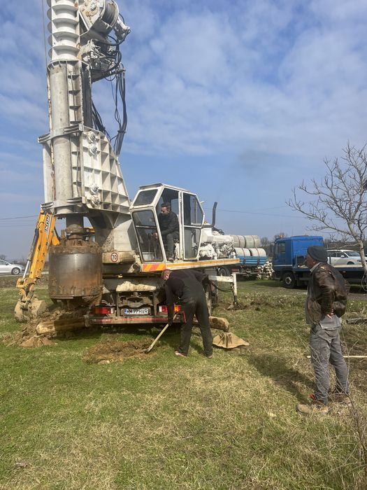 Fantani , foraje fantani diametru 1 m .