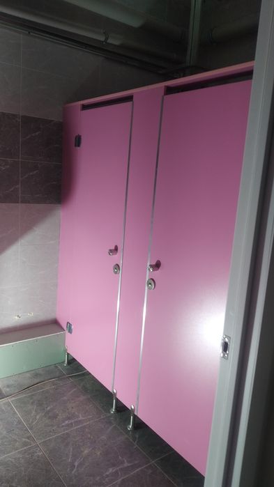 Туалетные кабинки из лдсп