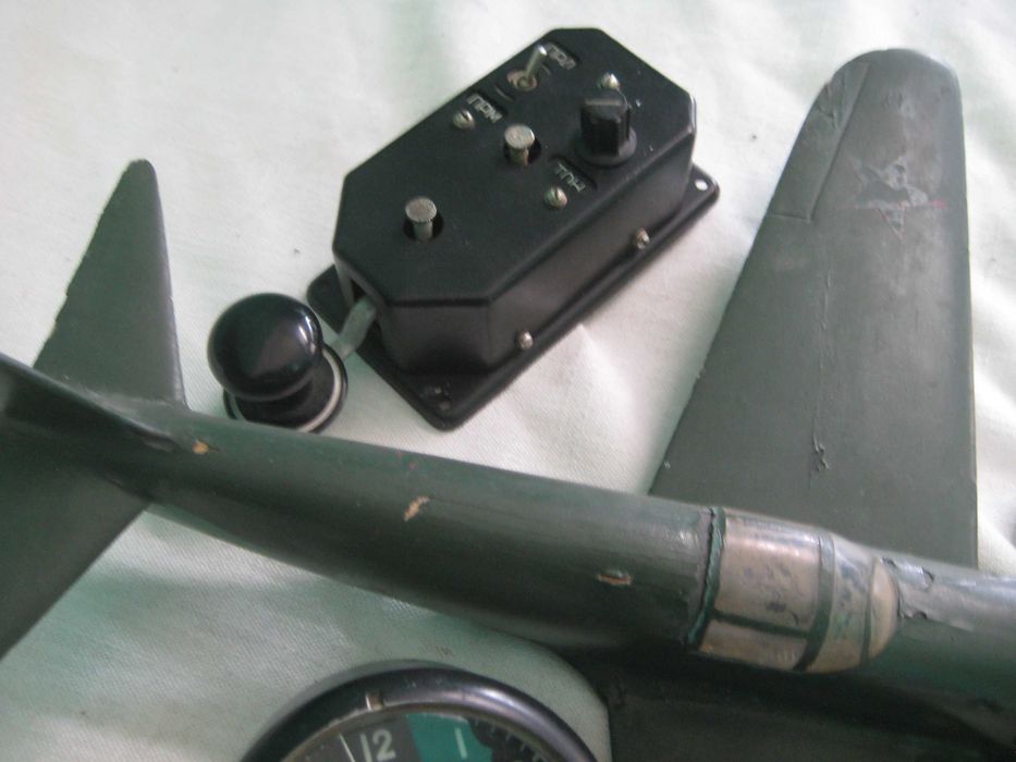 Часы Старинные Авиационные с Самолета Азбука Морзе И Наушники 1950-х