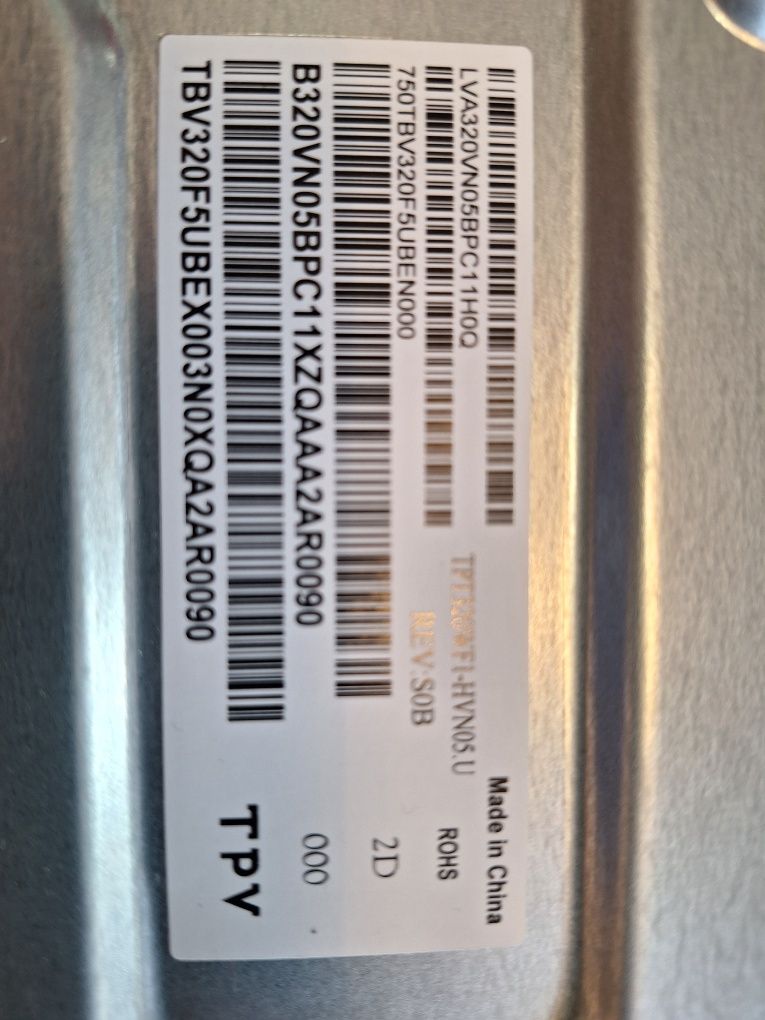 Tv Philips 32 PFS6906/12  счупена матрица .