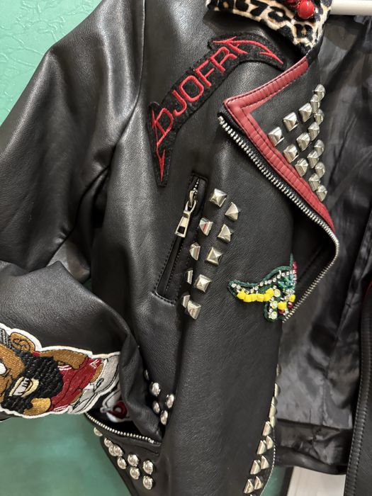 Яке на Джофра,много запазено