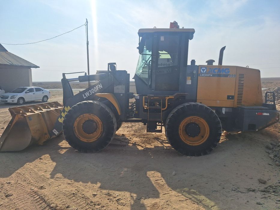 Погрузчик 1.8 куб XMG холати зур ишлаб турган техника