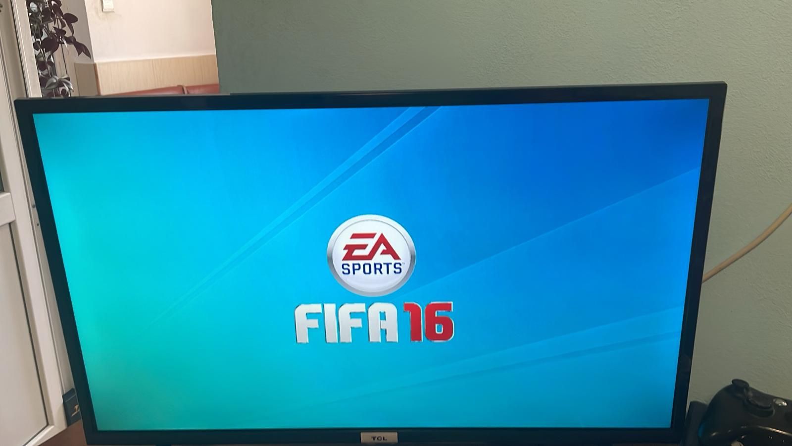 Xbox  360   slim