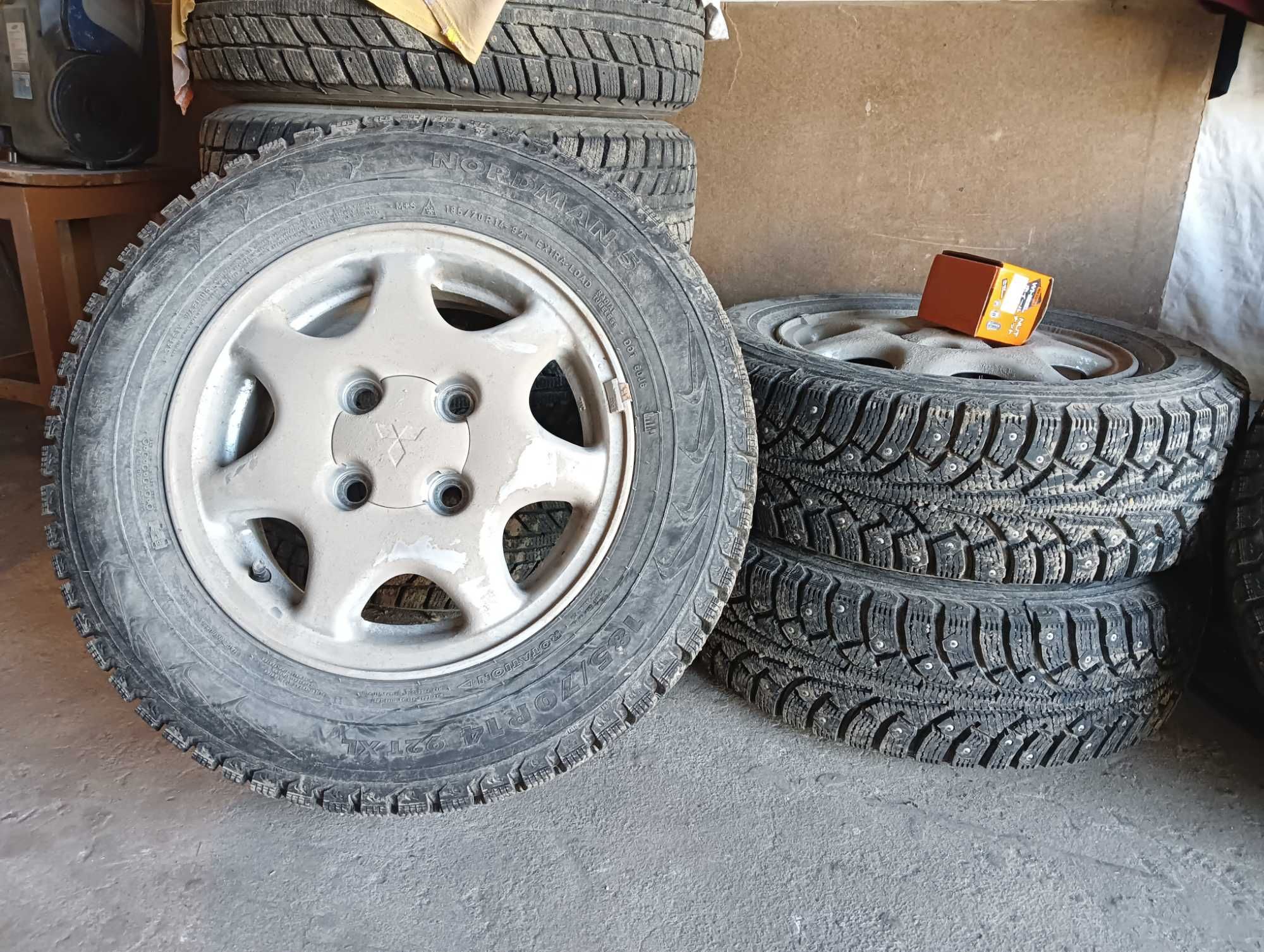 Продам шины с дисками