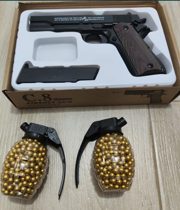 Pistol metalic cu bile / Pistol Airsoft Full Metal + Bile cadou 500buc