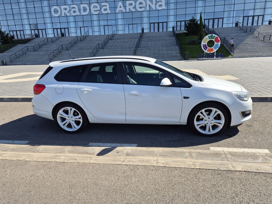 Vand urgent Opel astra j 2013