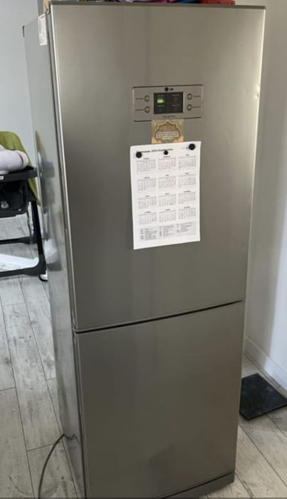 Срочно продам рабочий холодильник LG