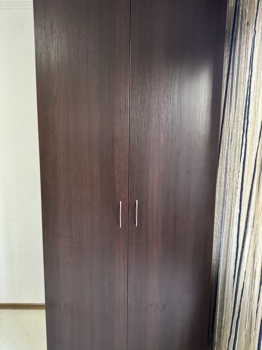 Срочно продам кровать с матрасом и 2 шкафа