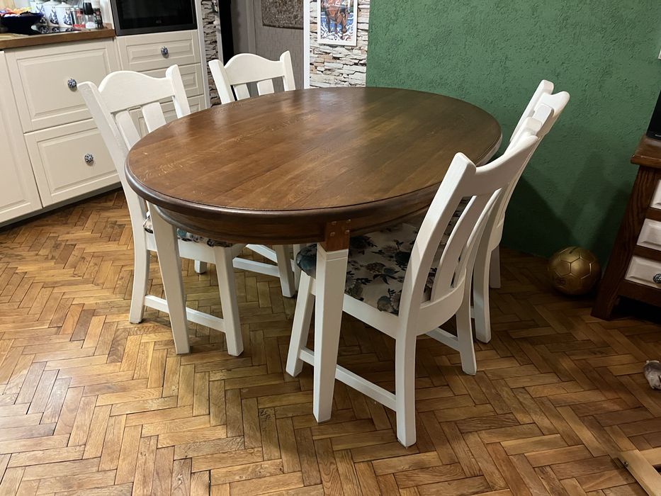 Трапезна маса и столове ,изцяло от естествено дъбово дърво