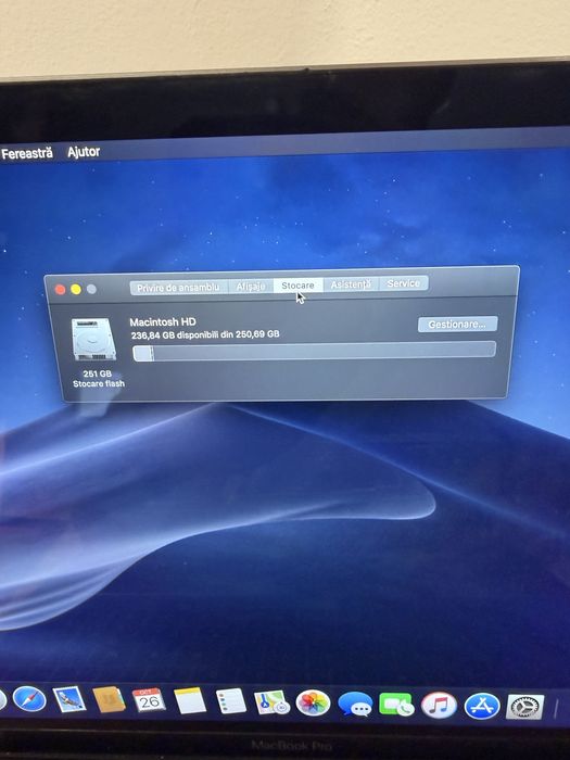 MacBook Pro 13 2017 / 2,3 GHz i5 / 8GB RAM / 256 SSD