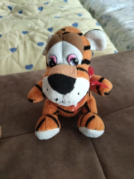 Продам игрушку тигра