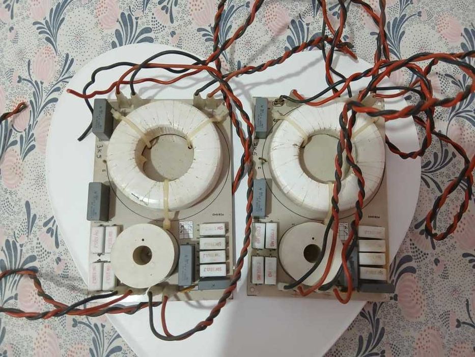 Filtre boxe 3 cai 400w Dynacord.