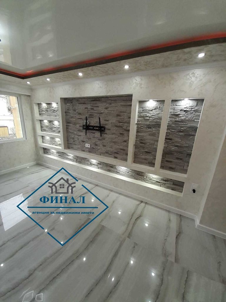 Продава се Двустаен апартамент в Шумен, Добруджански - 68 кв.м за 2025 €/кв.м - Снимка #7