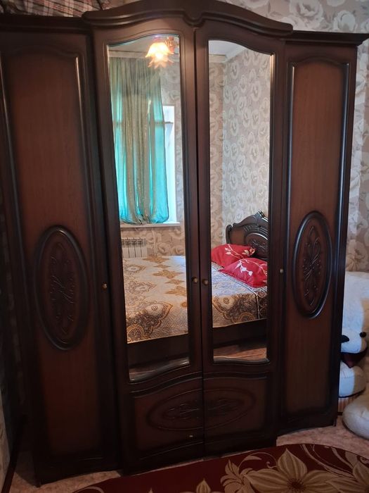 Срочно продам спальный гарнитур