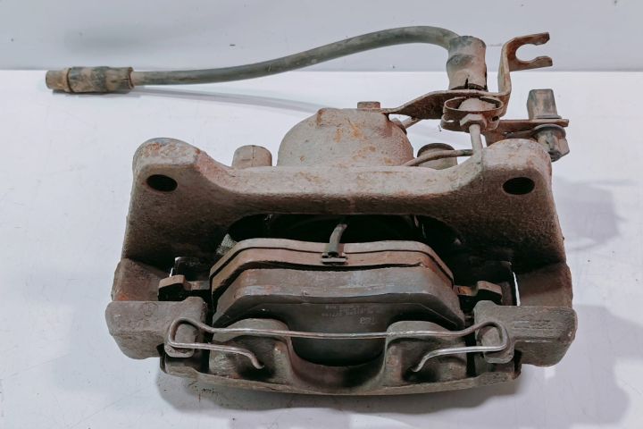 Etrier stanga fata Audi A6 4F/C6