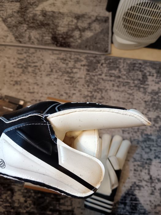 Вратарски ръкавици adidas
