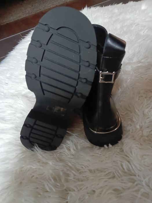 Топли боли от естествена кожа