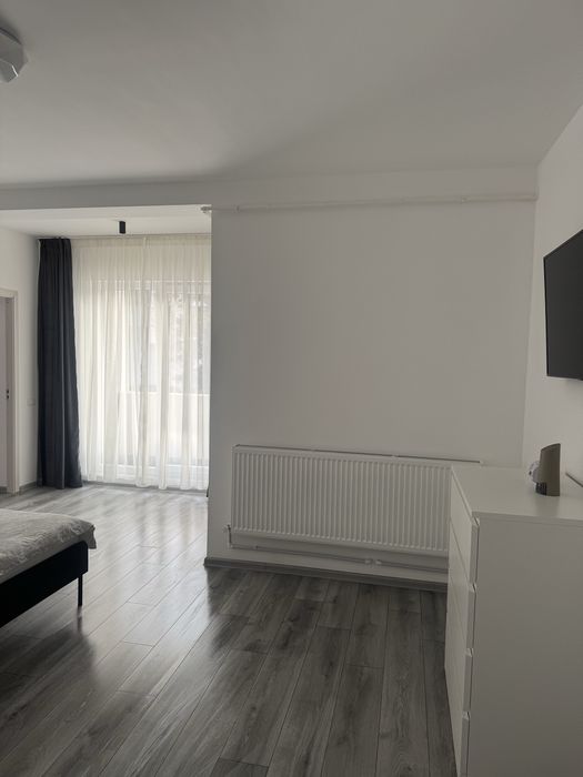 Inchiriez garsoniera