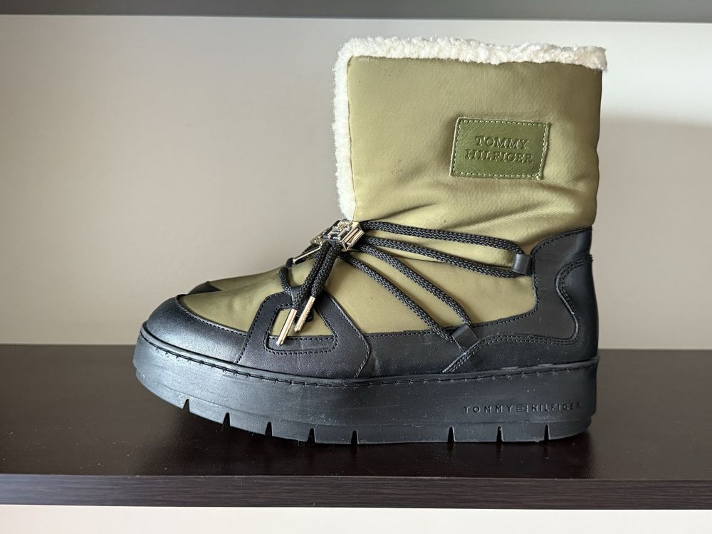 Tommy Hilfiger Tommy Essential 38номер 24см Стелка Почти Нови с кутия