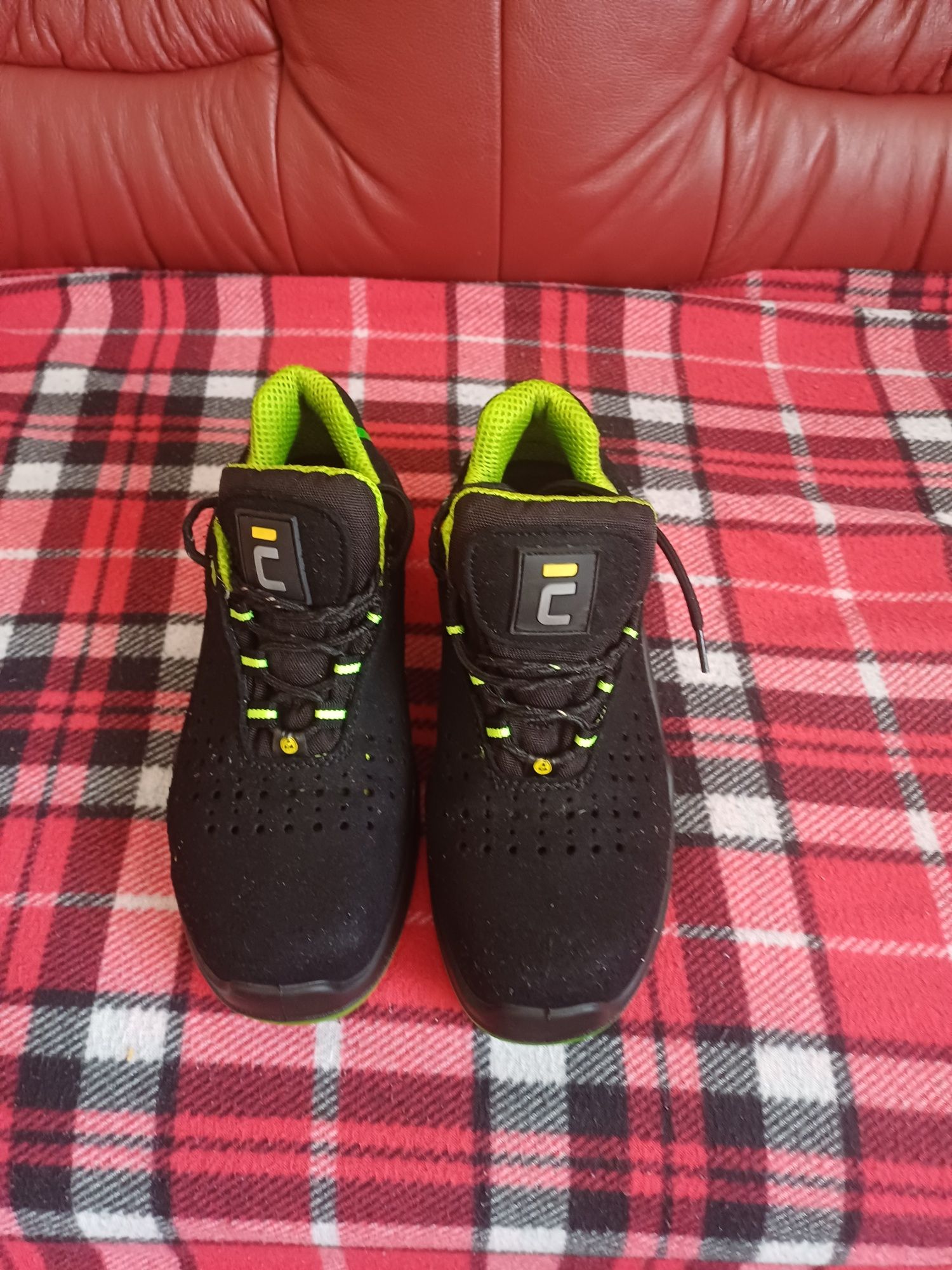 Pantofi lucru mărimea 38