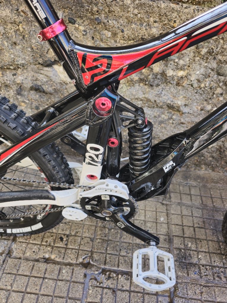 Downhill bike 26 La pierre Перфектен, Boxxer Rockshox, Fox dh. MAXXIS