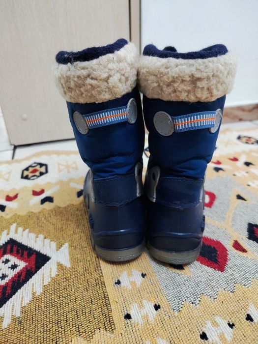 Детски апрески и гумени ботуши 28 номер