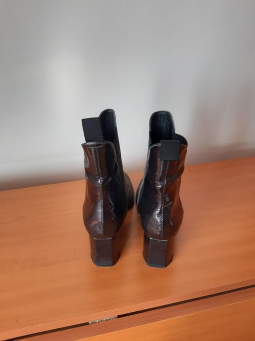 Botine din piele naturala