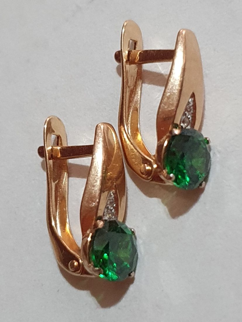 Сережки   золотые.