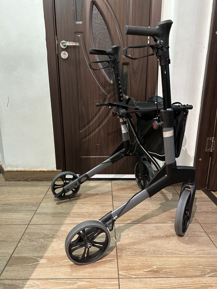 Cadru Rolator cu șezut și frâne handicap bătrâni dizabilitati