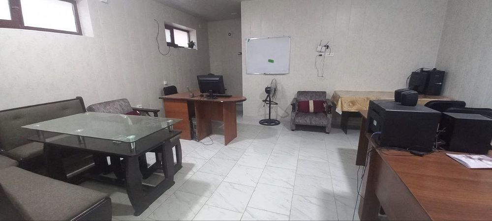 полуподвал (офис) в центре Самарканда