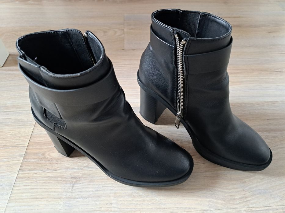 Дамски зимни боти  Pull & Bear