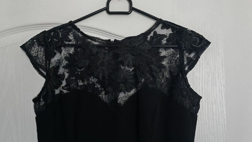 Rochie eleganta midi