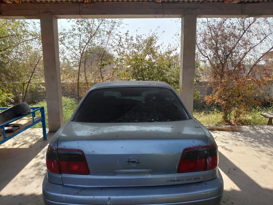 Opel omega b 2001