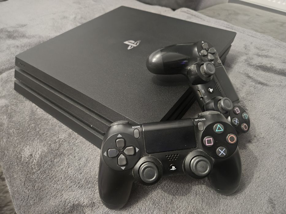 PS4 pro 1tb. Нова паста ! Като нов!
