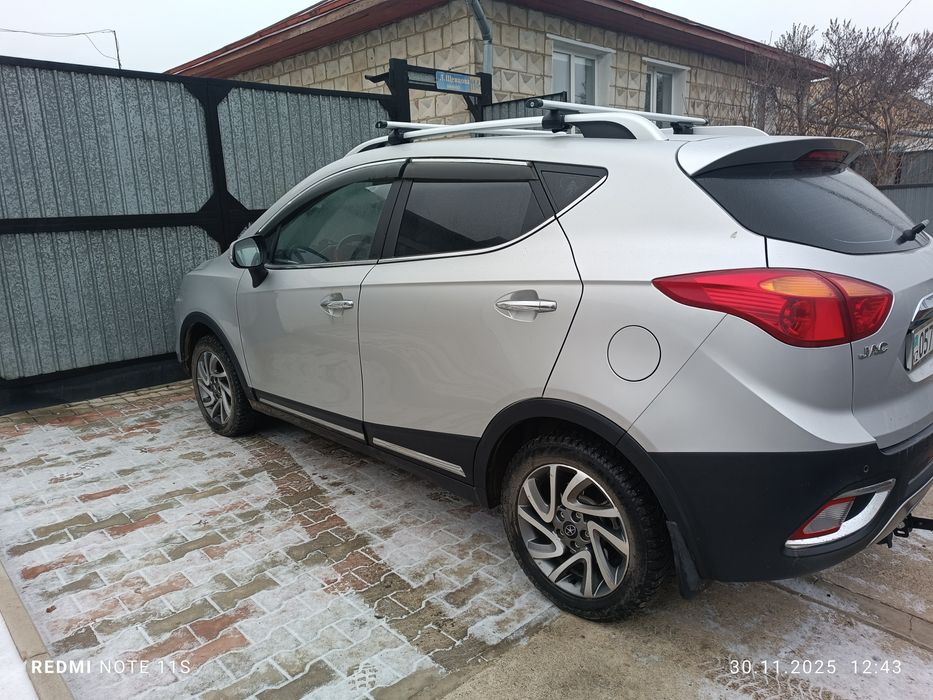 Продам автомобиль jac s3