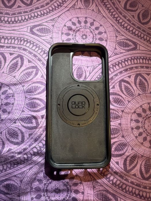 Калъф за iphone 15 pro quadlock