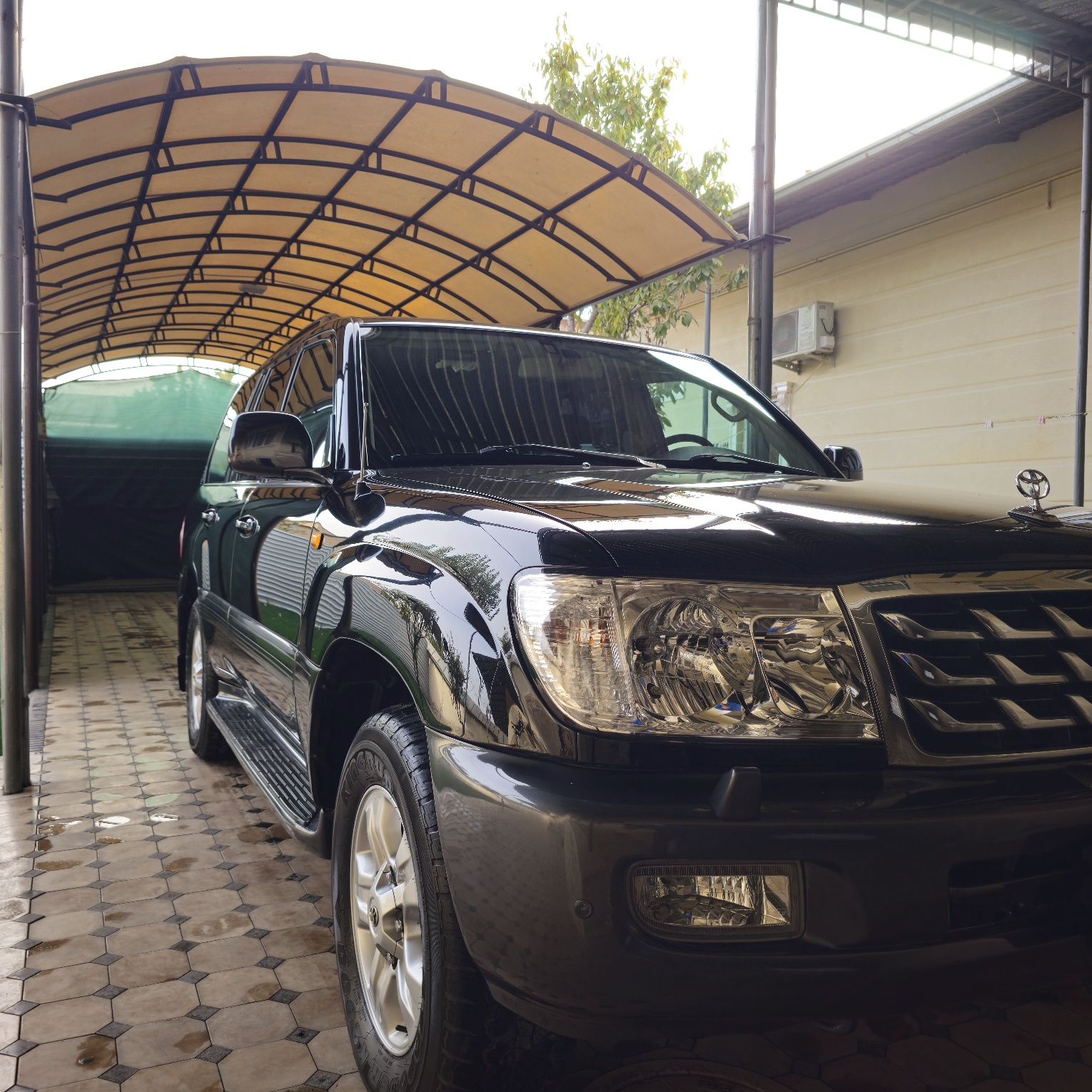 Продается Toyota Land Cruiser 100