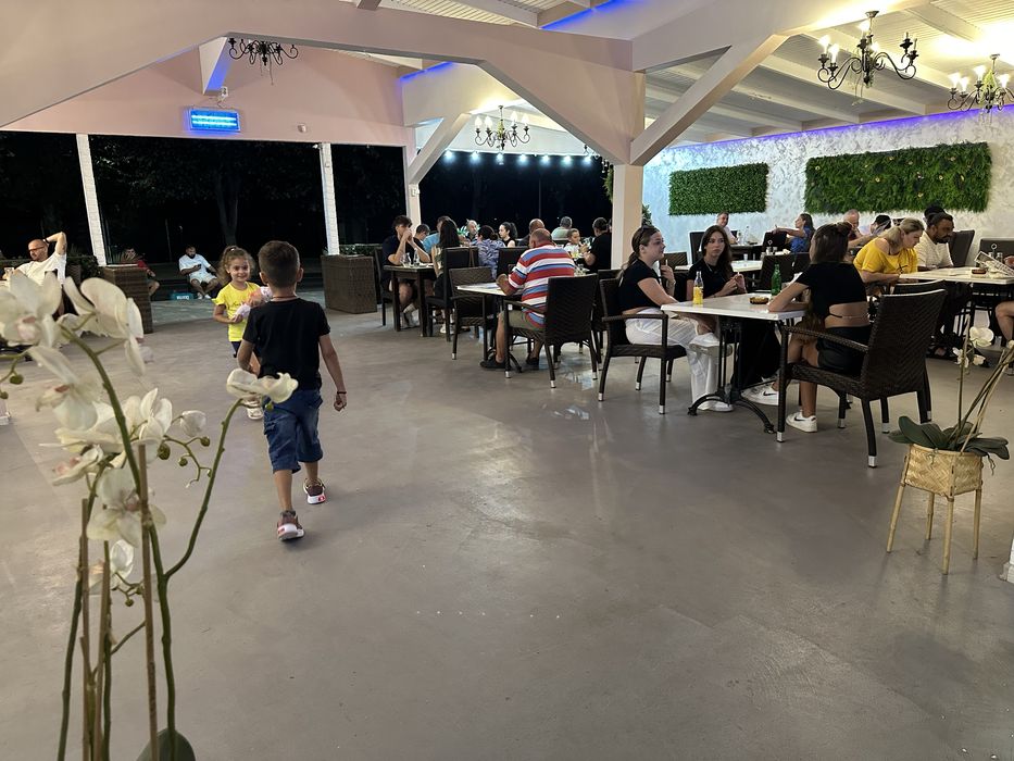 Inchiriez Restaurant ,afacere la cheie in statiunea Olimp