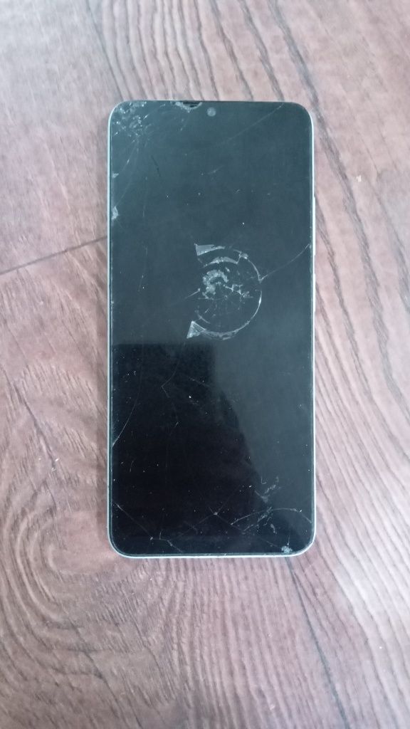 Redni 12 S telefon zor