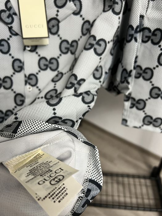 Compleu GUCCI super calitate