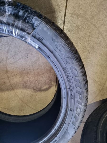 255/45/20//235/50/20 PIRELLI